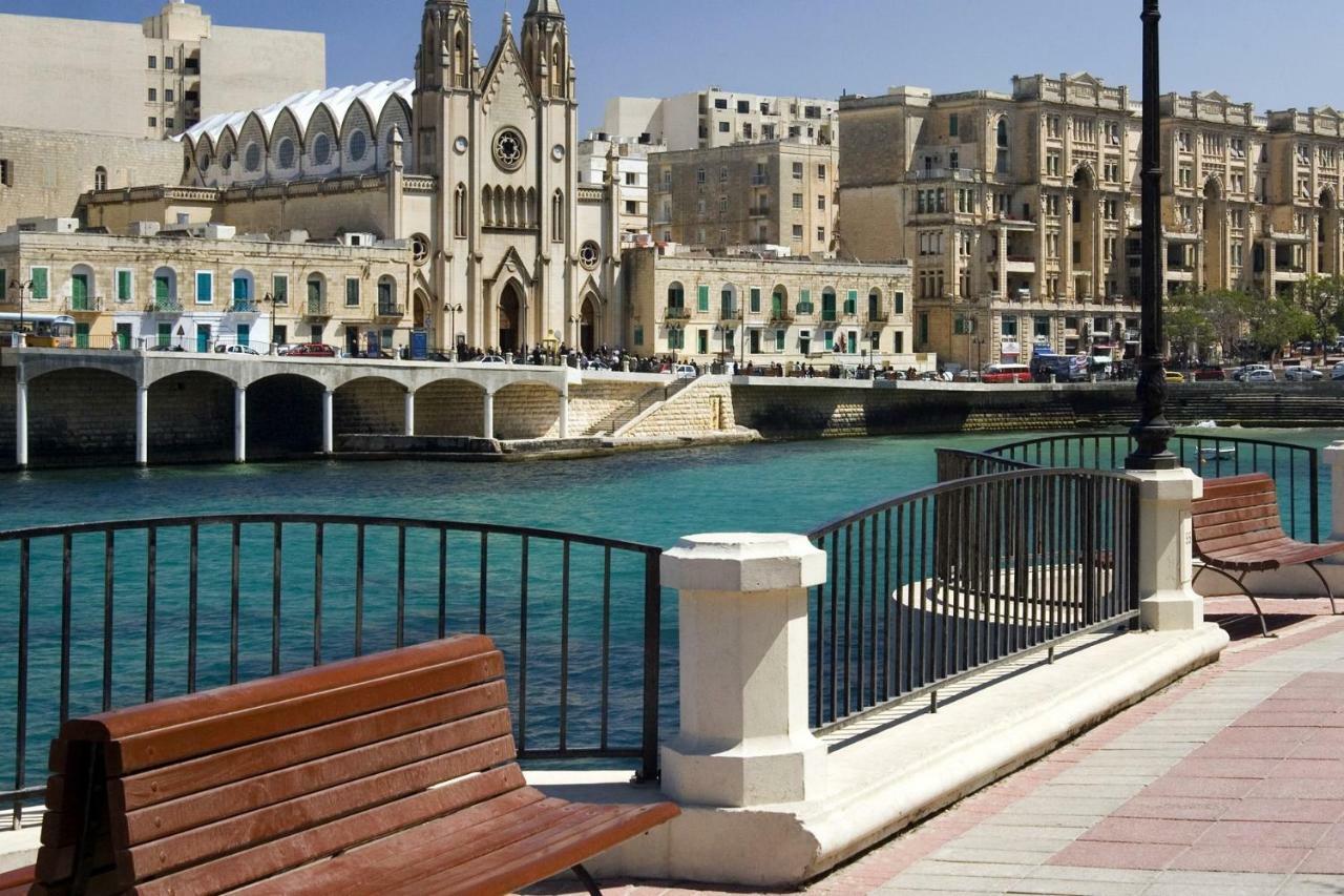 In Cambridge With Pool Sliema