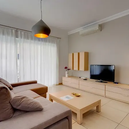 Apartment In Fort Cambridge With Pool Sliema Exterior foto