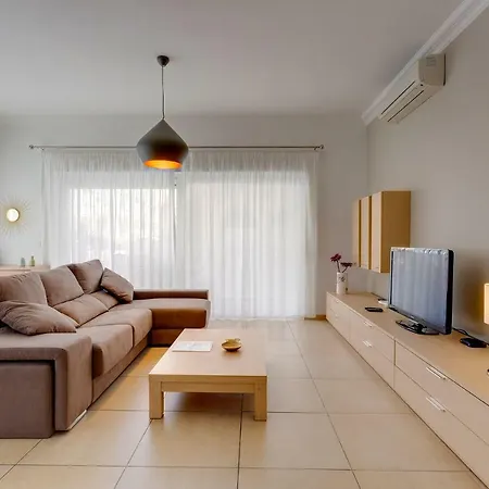 Apartment In Fort Cambridge With Pool Sliema Exterior foto