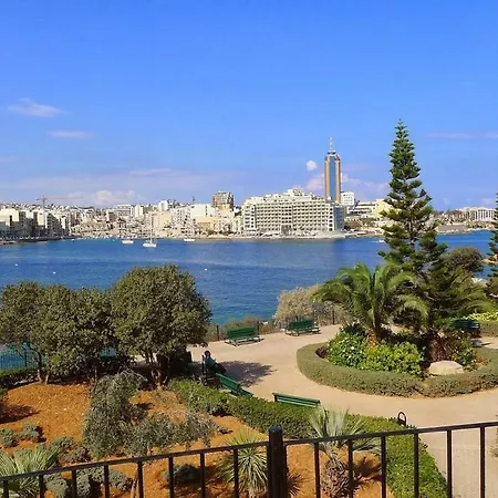 Apartment In Fort Cambridge With Pool Sliema Exterior foto